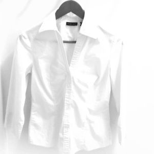 New York & Company Stretch fit blouse